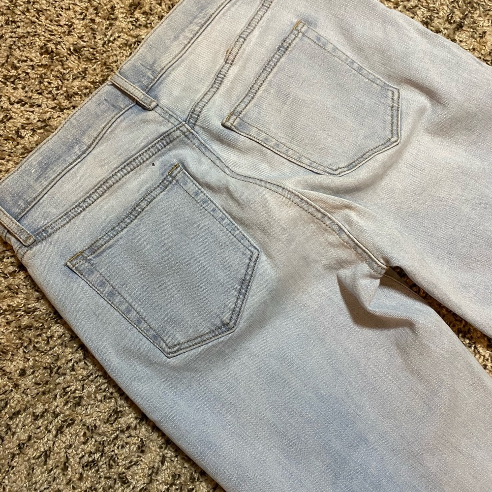 LOFT Light‎ Blue Straight Jeans with Knee Distress - Picture 3 of 7